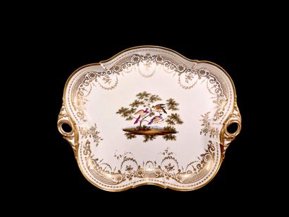 Paris



Oval cabaret tray with contoured...