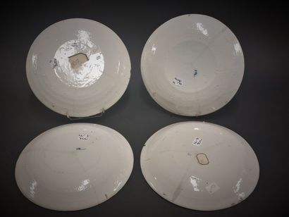 Delft



Four earthenware plates decorated...
