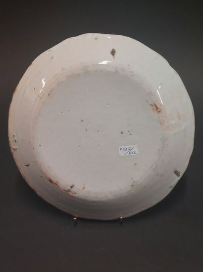 Nevers



Earthenware plate with contoured...