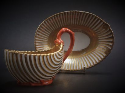 Paris



Porcelain cup and saucer in the...