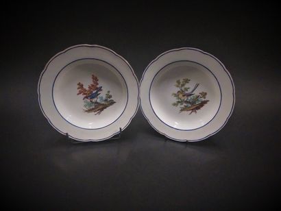 Sevres



Two soft porcelain soup plates...