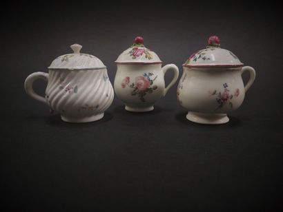 Mennecy



Three soft porcelain juice jars...