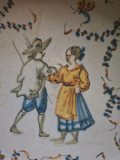 Savona



Earthenware plate with polychrome...