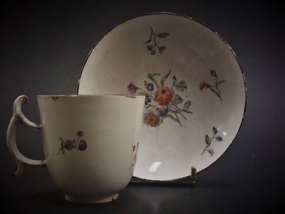 Höchst



Porcelain cup and saucer with polychrome...
