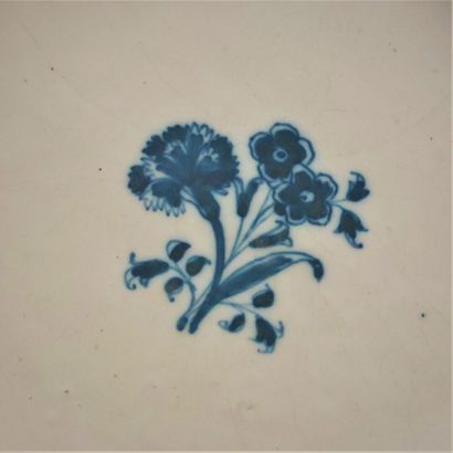 Moustiers



Two earthenware plates decorated...