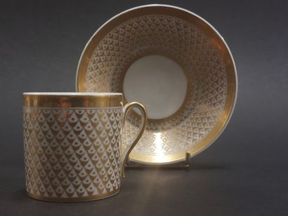 Paris



Cup of form litron and its saucer...