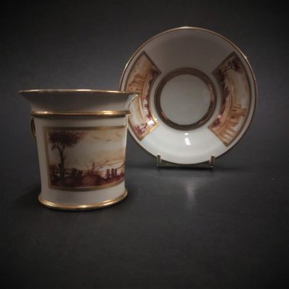 Paris



Porcelain cup and saucer decorated...