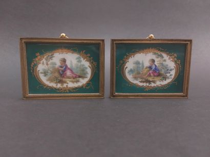 Sevres (kind of)



Pair of rectangular plates...