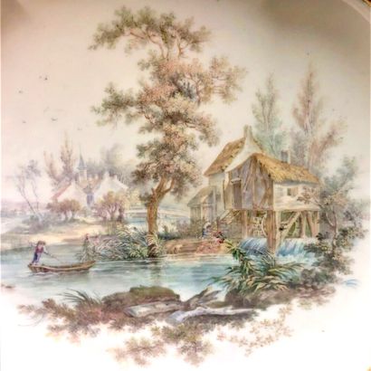 Sevres 



Round dish with contoured edge...