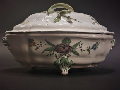 Southwest



Oval earthenware covered tureen...