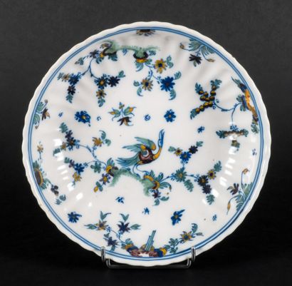 Moustiers or Alcora



Round bowl with contoured...