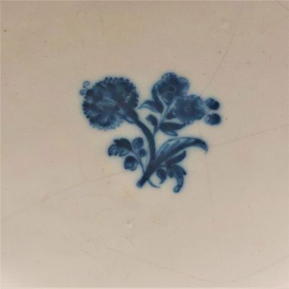 Moustiers



Two earthenware plates decorated...