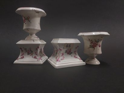 Mennecy



Pair of Medici vases in soft porcelain...