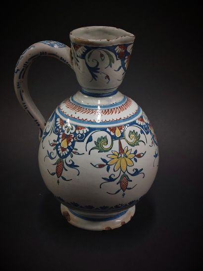 Rouen



Earthenware pitcher with polychrome...