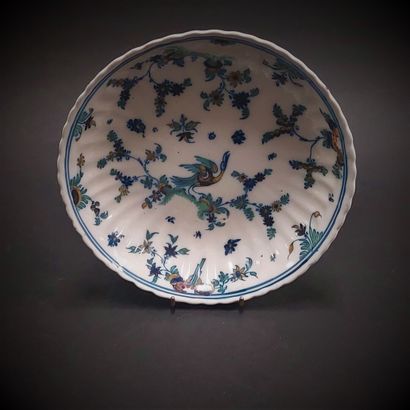 Moustiers or Alcora



Round bowl with contoured...
