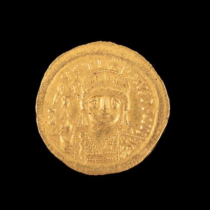 JUSTIN II, Gold Solidus 

R/ Seated Victory...