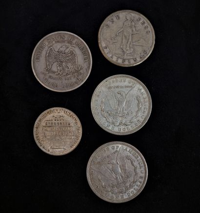 Lot including United States - 3 coins of...