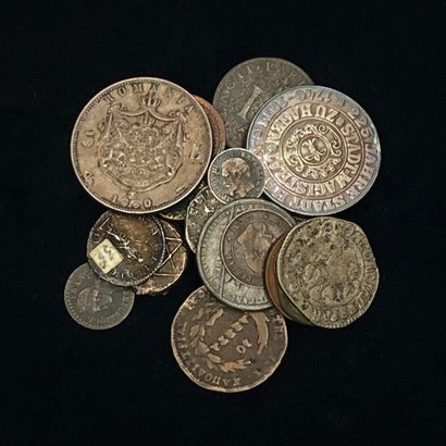 Lot of ancient silver and bronze coins including...