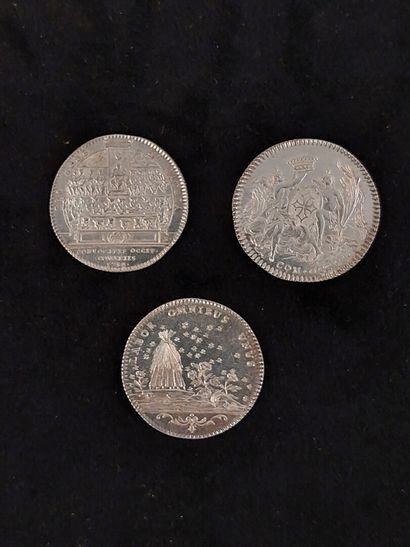 Lot of three silver tokens : Languedoc, one...