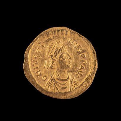 JUSTIN I Triens gold 

 R/ Victory Constantinople...