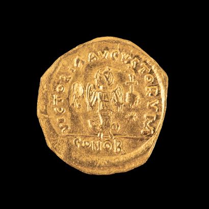 JUSTINIAN I Triens gold 

R/ Victory Constantinople...