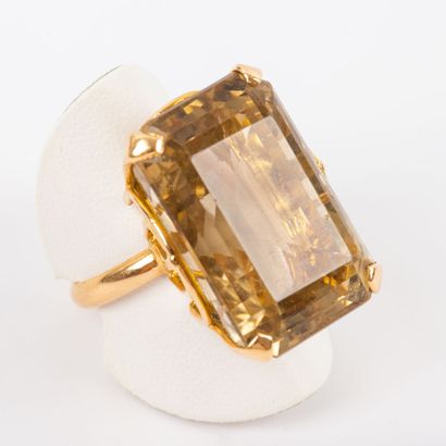 Important cocktail ring, citrine, gold setting....