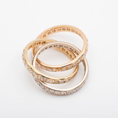 Triple wedding rings, three golds with brilliant-cut...