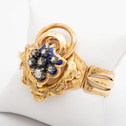 Hinged semi-circular bracelet, rose-cut diamonds...