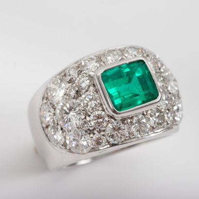 
Ring emerald 1.90 carats approximately,...
