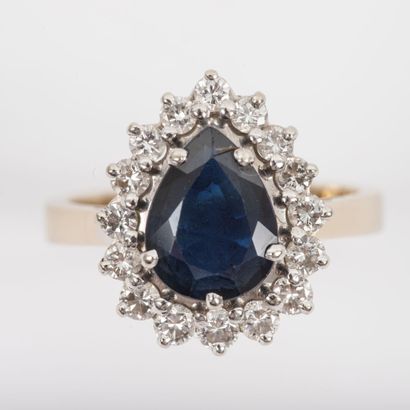 Sapphire ring, brilliant-cut diamonds, white...