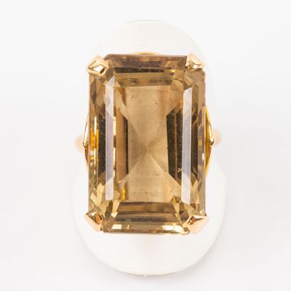 Important cocktail ring, citrine, gold setting....