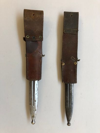 Lot de deux baïonnettes suédoises Mauser...