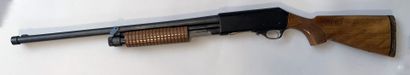 Fusil à pompe Fabarm calibre 12. Arme n°649052....