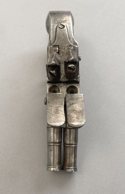 Nice flintlock pocket pistol with two tabletop...