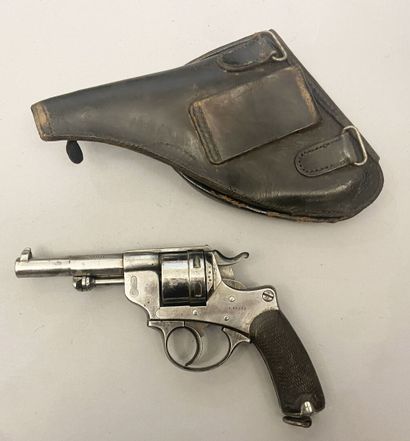 Revolver réglementaire français modèle 1873...