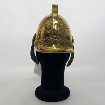 Brass crest of fireman (France second half...