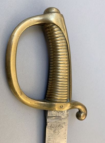 Ensemble d'armes blanches comprenant : 
-...