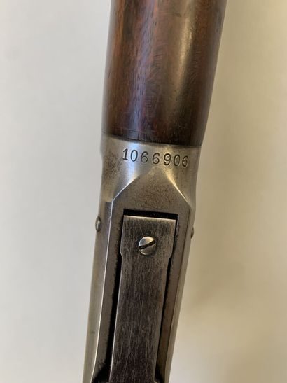 Carabine de selle à levier de sous garde...