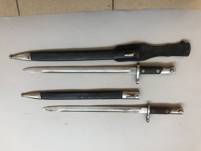 Lot de deux baïonnettes Mauser espagnoles...