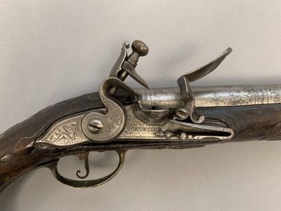Large pommel gun (510mm long). Round barrel...