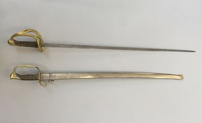 Lot of two sabers including : 
- an 1855...