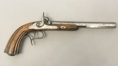 Large percussion pistol with lock at the...