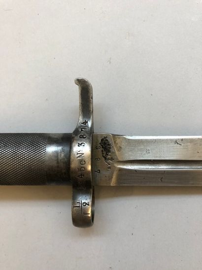 Lot de deux baïonnettes suédoises Mauser...
