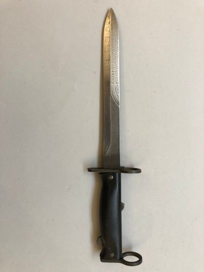 Baïonnette règlementaire française de fusil...