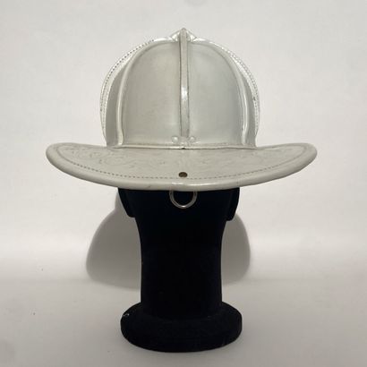 U.S. firefighter helmet in white fiber, sewn...