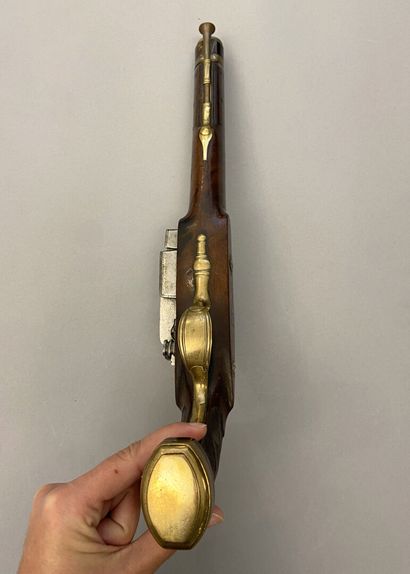 Very pretty pistol with plate with the miquelet...