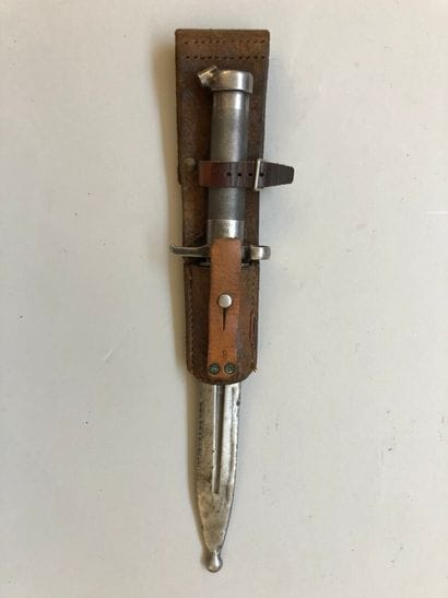 Lot de deux baïonnettes suédoises Mauser...