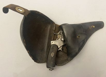 Revolver réglementaire français modèle 1873...