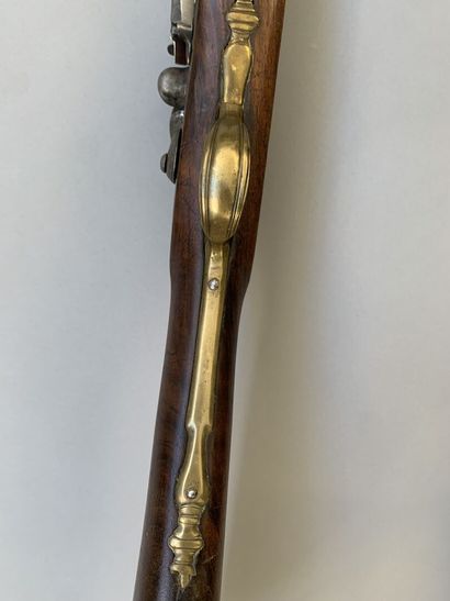 Single shot flintlock shotgun. Long octagonal...