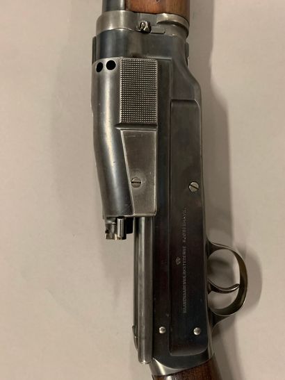 Rare et fascinant fusil semi-automatique...